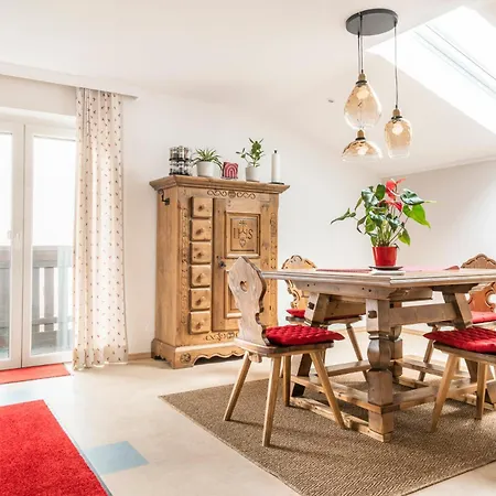 Stadtbauernhof Salzburg - Ferienwohnung - Gut Unterleithen Exterior foto